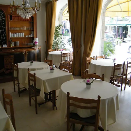 Hotel Balzac 2*